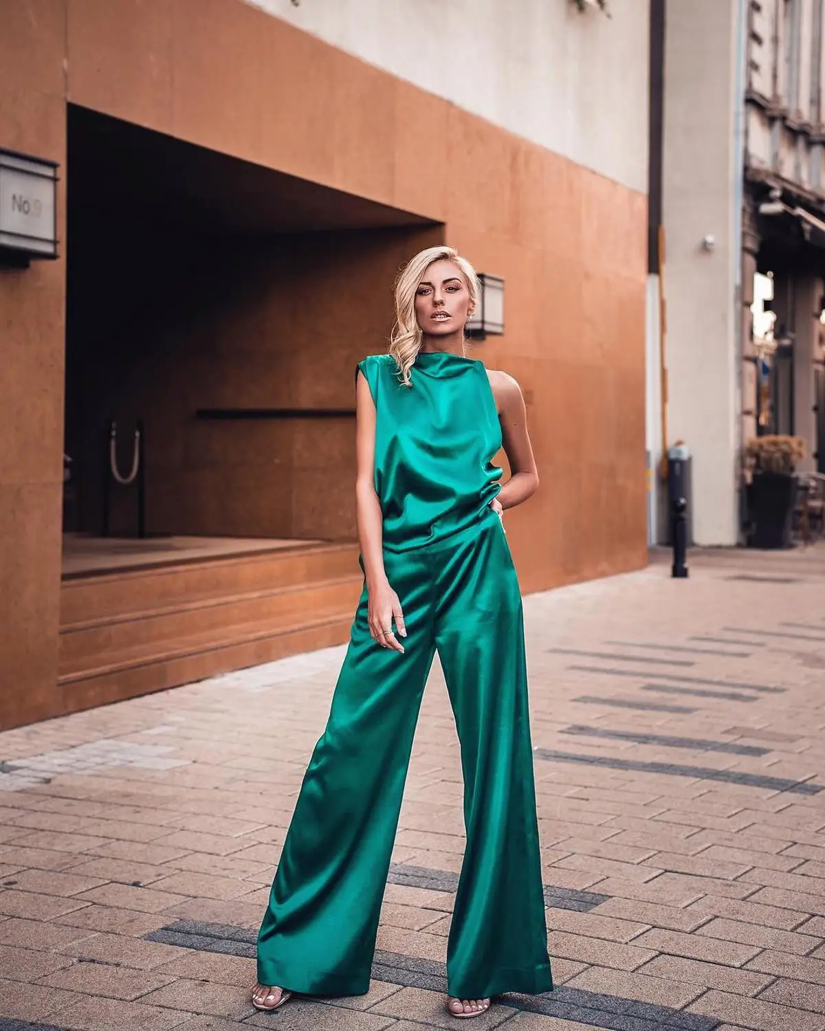 2019 New Women Fashion green round neck sleeveless off shoulder Vestido Celebrity Evening Party Bandage Jumpsuits wholesale
2019 New Women Fashion green round neck sleeveless off shoulder Vestido Celebrity Evening Party Bandage Jumpsuits wholesale