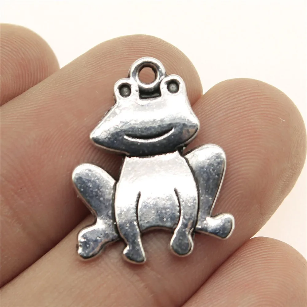 10pcs Big Eyed Frog Pendant Charms DIY Jewelry Making Jewelry Finding Antique Silver Color 24x18mm
10pcs Big Eyed Frog Pendant Charms DIY Jewelry Making Jewelry Finding Antique Silver Color 24x18mm