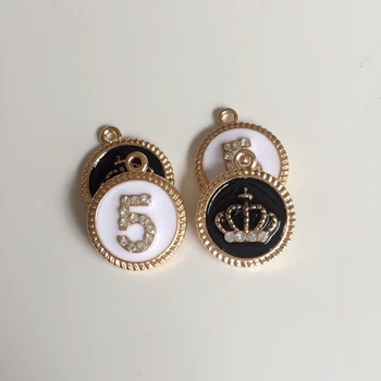 16*19MM 30Pcs/Pack KC Gold Color Number 5 / Crown Glazing & Glass Crystal Rhinestone Alloy Pendants Jewelry Charms
16*19MM 30Pcs/Pack KC Gold Color Number 5 / Crown Glazing & Glass Crystal Rhinestone Alloy Pendants Jewelry Charms