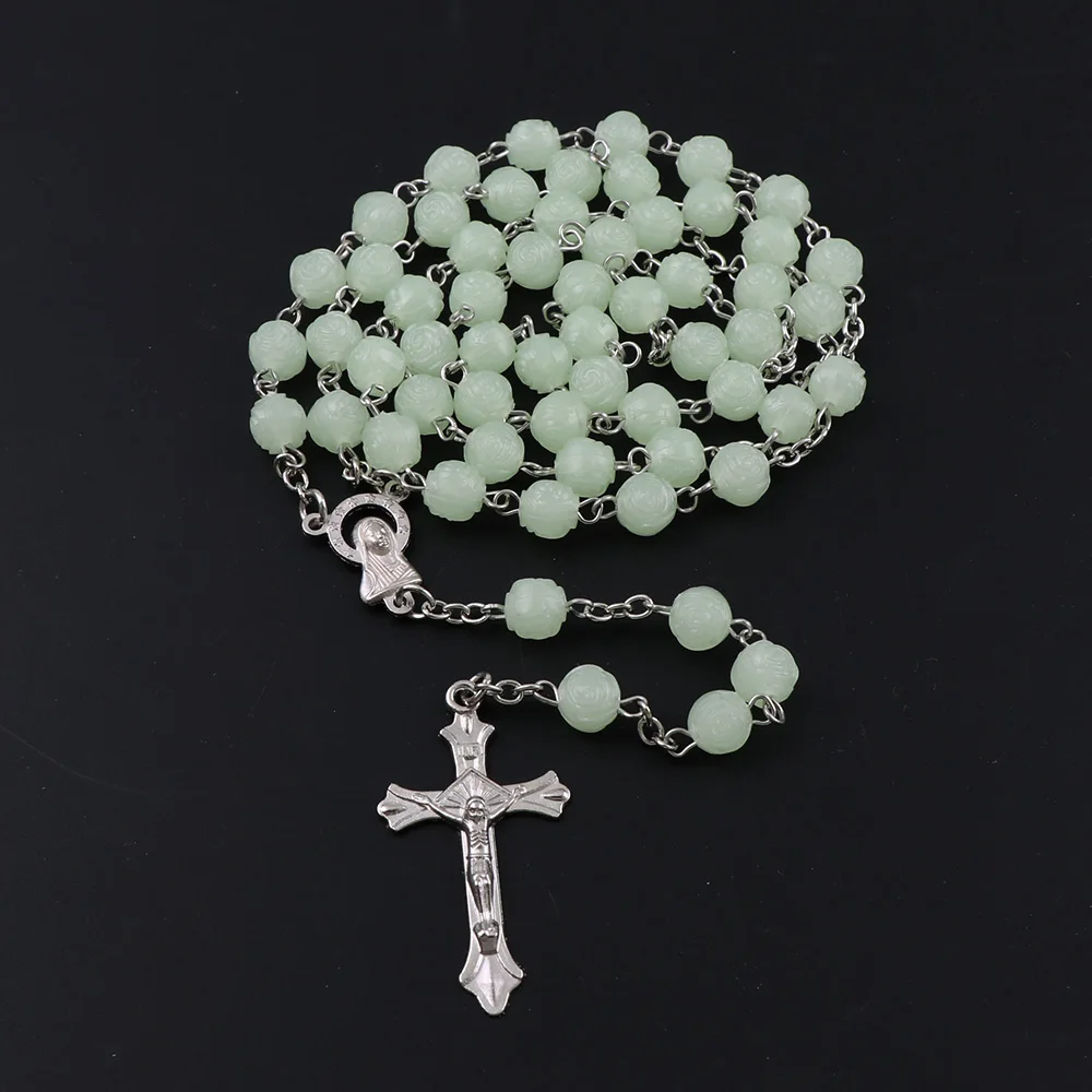 8mm Rose Rosaries in the Dark Plastic Rosary Beads Luminous Noctilucent Necklace Catholicism Prayer Religious Jewelry
8mm Rose Rosaries in the Dark Plastic Rosary Beads Luminous Noctilucent Necklace Catholicism Prayer Religious Jewelry