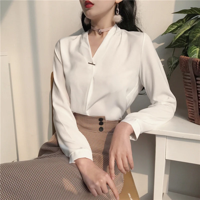 Women's Spring Temperament V Neck Chiffon Blouses Korean Chic Long Sleeve White Shirts Female Simple All Match Elegant Blusas
Women's Spring Temperament V Neck Chiffon Blouses Korean Chic Long Sleeve White Shirts Female Simple All Match Elegant Blusas