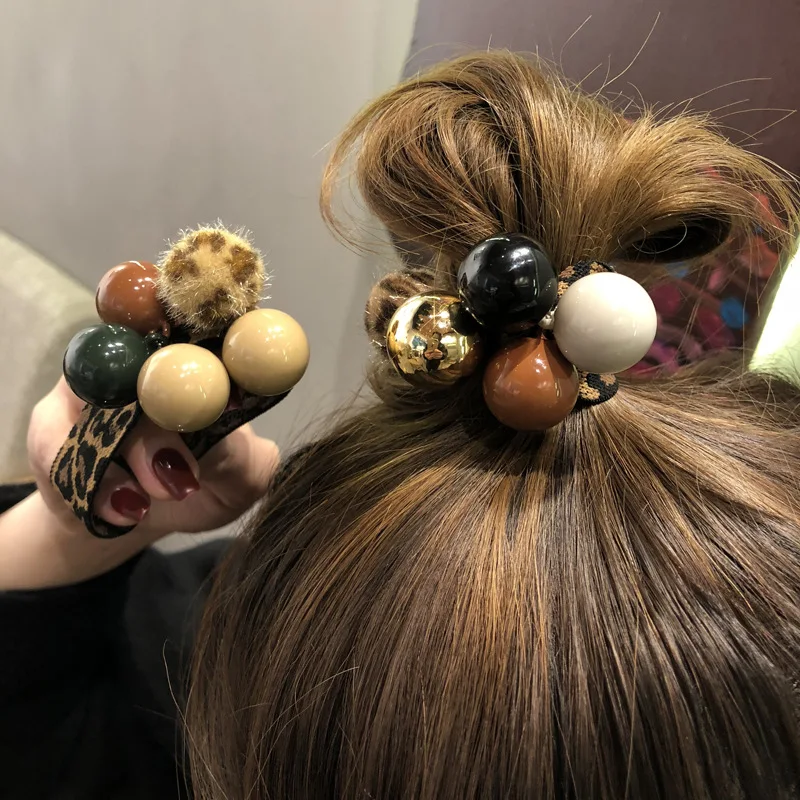 Korean East Gate Popular Girl Leopard Ribbon Rope Bead String Ball Serving Circle Wide Head Knotting Skin Tendon
Korean East Gate Popular Girl Leopard Ribbon Rope Bead String Ball Serving Circle Wide Head Knotting Skin Tendon