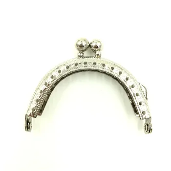 10Pcs Silver Tone Purse Bag Arc Arch Frame Kiss Clasps Lock Clutch Handbag Handle 67x53mm
10Pcs Silver Tone Purse Bag Arc Arch Frame Kiss Clasps Lock Clutch Handbag Handle 67x53mm