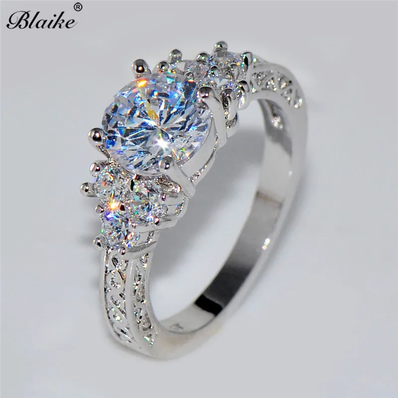 Blaike Love Wedding White Zircon Rings For Women Fashion 925 Sterling Silver Filled Engagement Birthstone Jewelry Valentine Gift
Blaike Love Wedding White Zircon Rings For Women Fashion 925 Sterling Silver Filled Engagement Birthstone Jewelry Valentine Gift