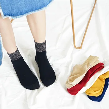 Spring and autumn new color matching purl women socks Fashion casual cotton short socks
Spring and autumn new color matching purl women socks Fashion casual cotton short socks