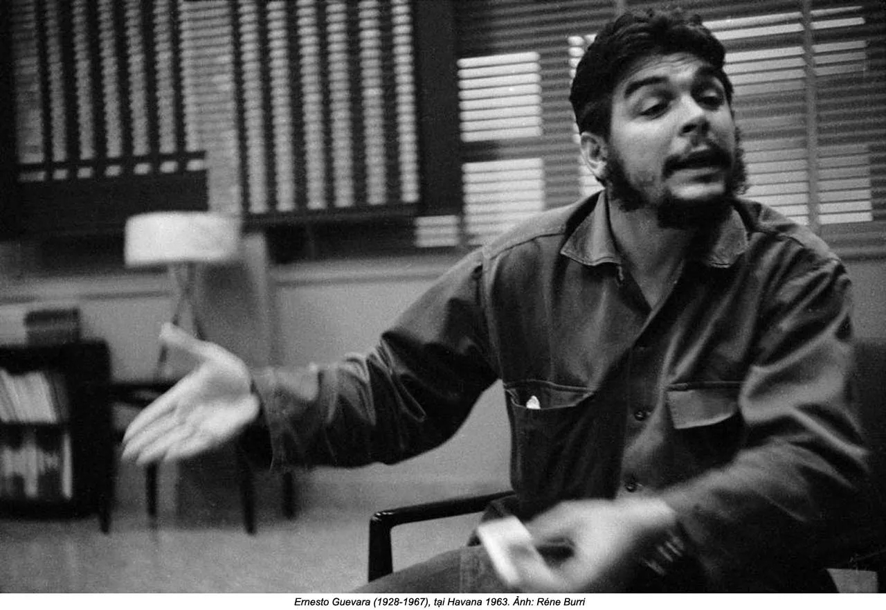 Communist Leader Che Guevara Talking Vintage Photo Classic Canvas Paintings Vintage Wall Posters Stickers Home Decor Gift
Communist Leader Che Guevara Talking Vintage Photo Classic Canvas Paintings Vintage Wall Posters Stickers Home Decor Gift