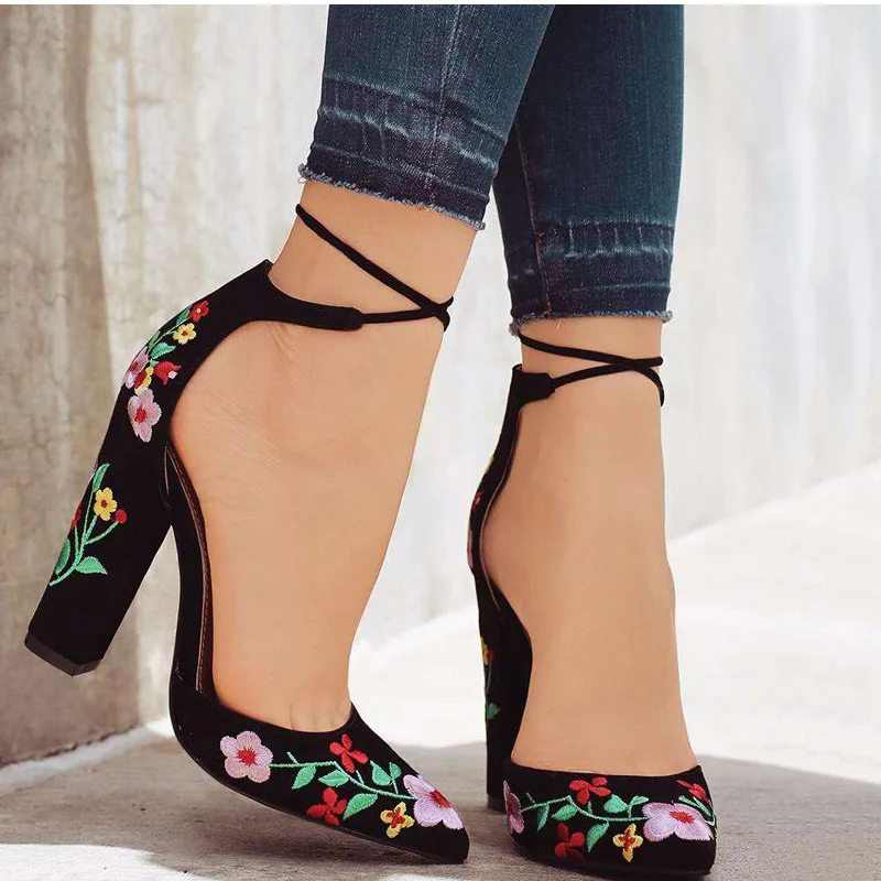 Women High Heels Plus Size Embroidery Pumps Flower Ankle Strap Shoes Female Two Piece Sexy Party Wedding Pointed Toe
Women High Heels Plus Size Embroidery Pumps Flower Ankle Strap Shoes Female Two Piece Sexy Party Wedding Pointed Toe