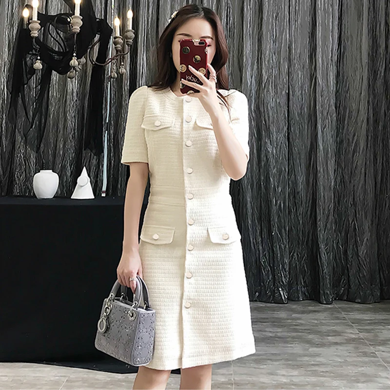 Tweed dress Off-white Short sleeve 2019 spring / autumn women's dress tassel ladies slim bottoming dress one-piece
Tweed dress Off-white Short sleeve 2019 spring / autumn women's dress tassel ladies slim bottoming dress one-piece