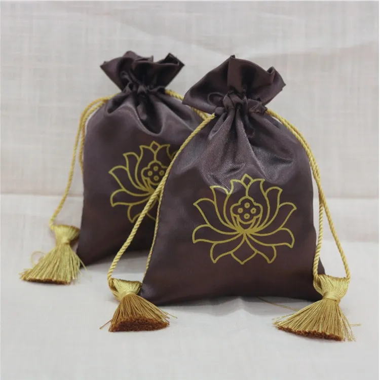 Silk bags Jewelry Satin Bag Product Packaging Pouches Custom Logo Drawstring Bags Wholesale
Silk bags Jewelry Satin Bag Product Packaging Pouches Custom Logo Drawstring Bags Wholesale