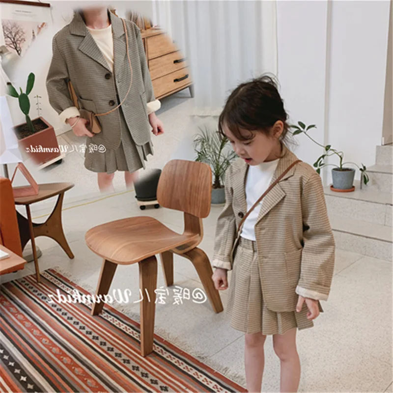 Girls suit Plaid casual two pieces set autumn suit autumn new children's clothing girl coat girls clothes
Girls suit Plaid casual two pieces set autumn suit autumn new children's clothing girl coat girls clothes