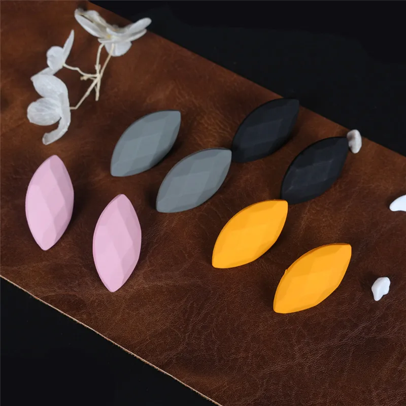 Turtle shell Leaf Earrings For Women Girls Paint Spray Black Gray Pink Orange Stud Earrings Waterdrop New Fashion Women Jewelry
Turtle shell Leaf Earrings For Women Girls Paint Spray Black Gray Pink Orange Stud Earrings Waterdrop New Fashion Women Jewelry