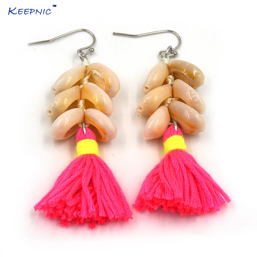 New Handmade Dangle Earrings With Cotton Tassel Summer Sea Beach Bohemian Multi Color Fluorescence Shell Charm Earrings
New Handmade Dangle Earrings With Cotton Tassel Summer Sea Beach Bohemian Multi Color Fluorescence Shell Charm Earrings
