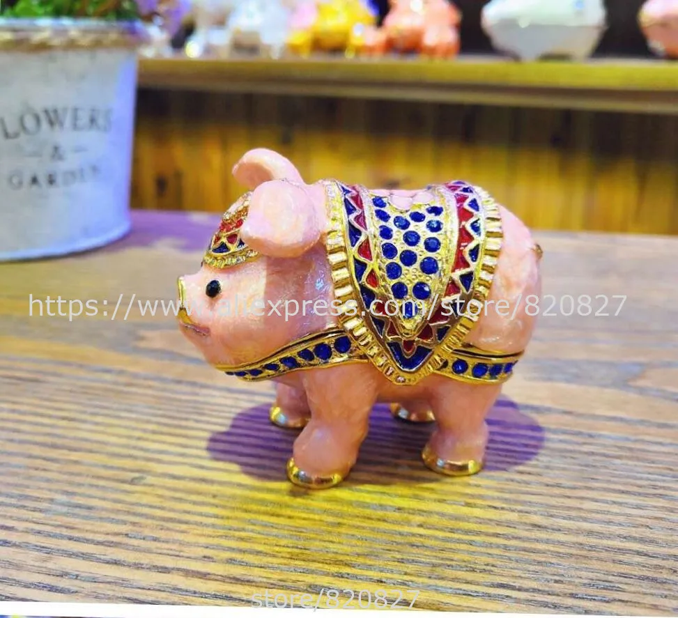 Painted Enameled Pig Decorative Jewelry Box Hinged Lovely Pig Jewelry Box Miniature Pewter Pig Figurine Color Random
Painted Enameled Pig Decorative Jewelry Box Hinged Lovely Pig Jewelry Box Miniature Pewter Pig Figurine Color Random