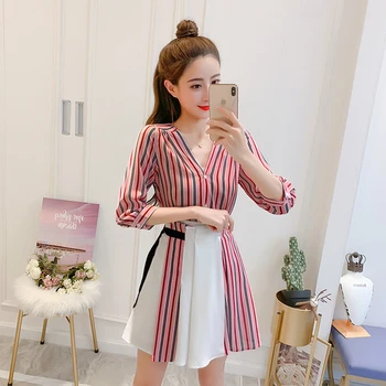 2019 Spring New 2 Piece Set Women Pullover V-neck Striped Three Quarter Sleeves Tops Mini Regular Skirts Casual Women Clothes
2019 Spring New 2 Piece Set Women Pullover V-neck Striped Three Quarter Sleeves Tops Mini Regular Skirts Casual Women Clothes