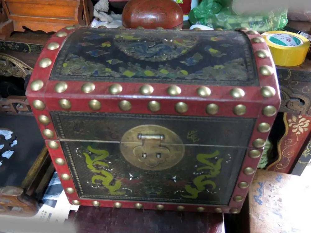 12" China old handwork lacquerware wood picture two dragon play bead box statue A(0505)
12" China old handwork lacquerware wood picture two dragon play bead box statue A(0505)