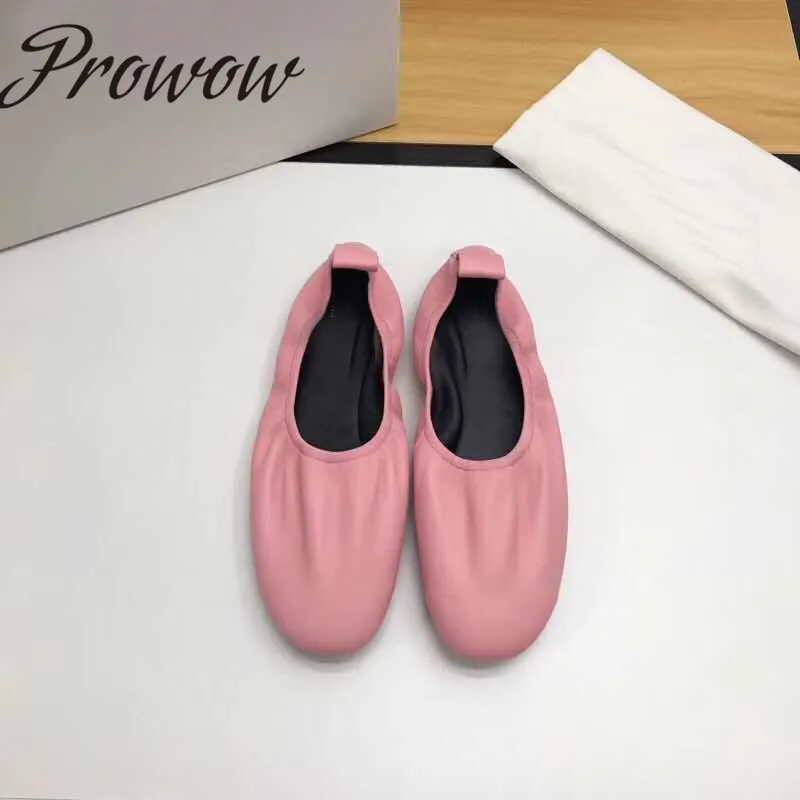Prowow New Brand Soft Genuine Leather Slip On Casual Shoes Round Toe Comfortable Loafers Shoes Women
Prowow New Brand Soft Genuine Leather Slip On Casual Shoes Round Toe Comfortable Loafers Shoes Women