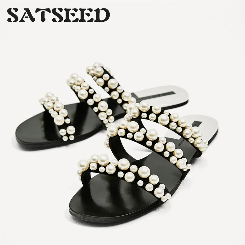 2019 Summer New Three-belt Pearl Round Flat Slippers Suede Sandals Female Summer Beach Shoes Tide
2019 Summer New Three-belt Pearl Round Flat Slippers Suede Sandals Female Summer Beach Shoes Tide