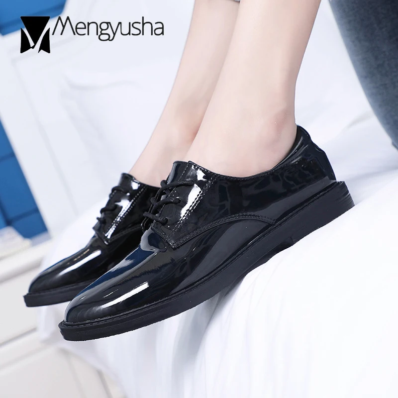 Carve patterns sewing japanned leather women oxford bullocks autumn new arrivals working shoes flats lace up brogues woman shoes
Carve patterns sewing japanned leather women oxford bullocks autumn new arrivals working shoes flats lace up brogues woman shoes