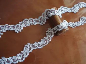 10 yards, ivory Lace Trim, alencon lace, scalloped lace trim with small flowers, CG001B
10 yards, ivory Lace Trim, alencon lace, scalloped lace trim with small flowers, CG001B