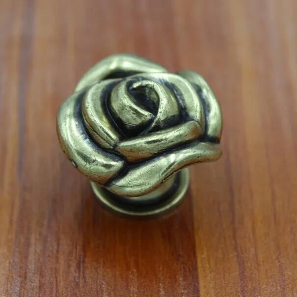 35mm kitchen cabinet knobs antique drawer knobs Bronzer zinc alloy dresser wardrobe furniture handles pulls knobs rose knobs
35mm kitchen cabinet knobs antique drawer knobs Bronzer zinc alloy dresser wardrobe furniture handles pulls knobs rose knobs