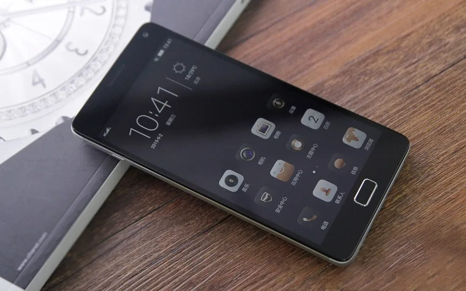 lenovo-vibe-p1-01