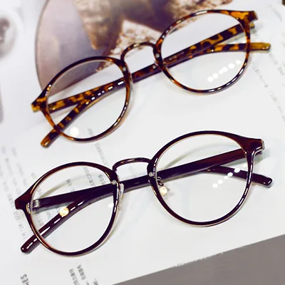 Glasses vintage toys piercing