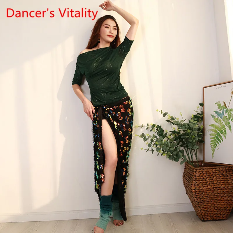 Belly Dance Dress New Kind of Practice Clothes for Beginners with Sexy Sequin Skirt and Top in Autumn and Winter
Belly Dance Dress New Kind of Practice Clothes for Beginners with Sexy Sequin Skirt and Top in Autumn and Winter