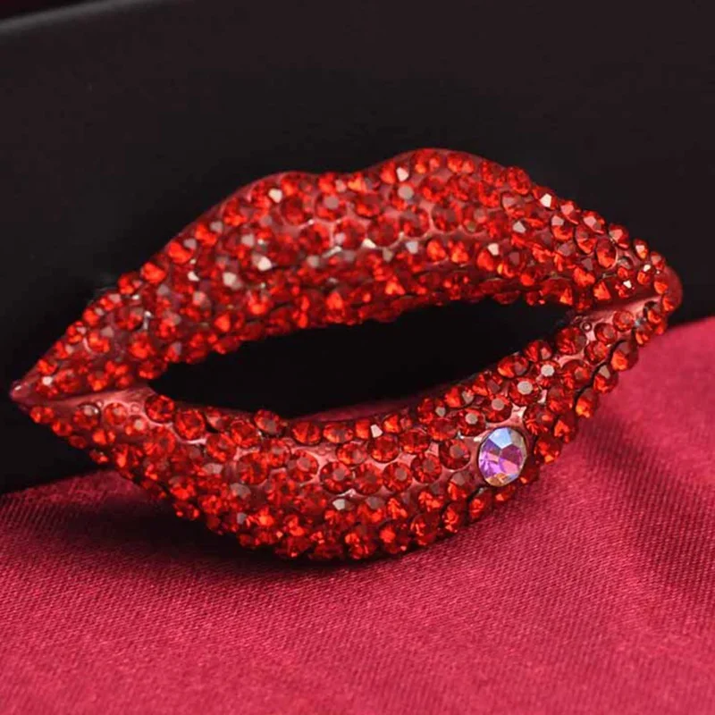 New Mode Style Crystal Rhinestone Red Lips Brooch Pin Women Garment Fashion Jewelry Women Birthday Gifts
New Mode Style Crystal Rhinestone Red Lips Brooch Pin Women Garment Fashion Jewelry Women Birthday Gifts