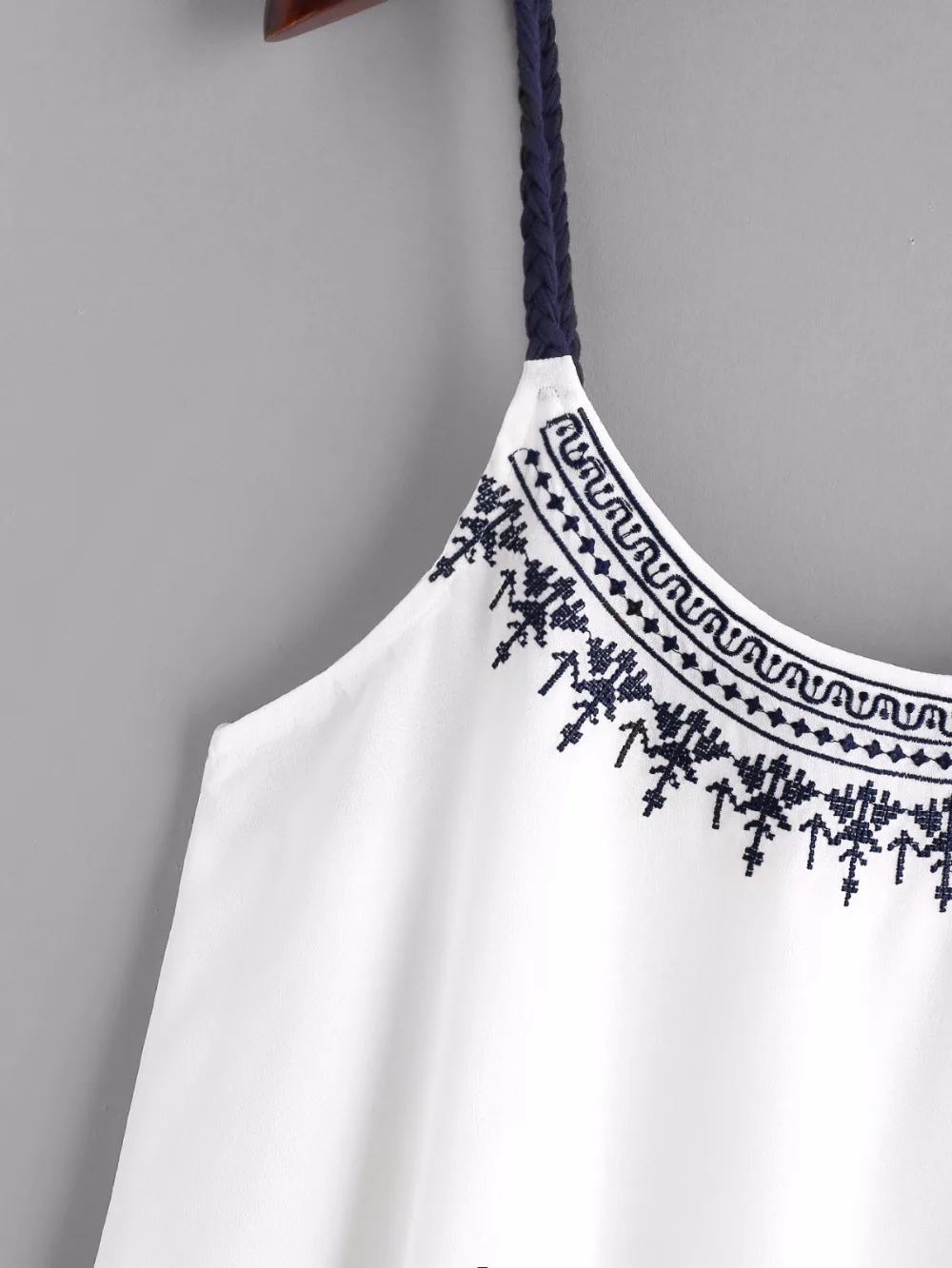 LXX70405203_20170405013615358