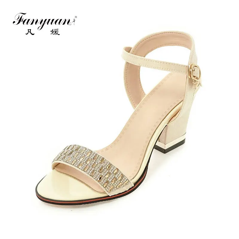 FANYUAN new plus size 33-43 women sandals simple buckle fashion crystal summer shoes casual square high heels shoes woman red 
FANYUAN new plus size 33-43 women sandals simple buckle fashion crystal summer shoes casual square high heels shoes woman red