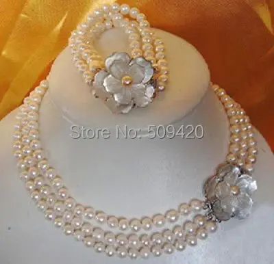 Wholesale>>Fashion jewelry Set White Freshwater Pearl Necklace Bracelet Shell Clasp
Wholesale>>Fashion jewelry Set White Freshwater Pearl Necklace Bracelet Shell Clasp