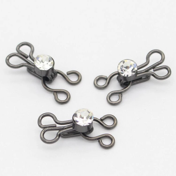 10 pairs/lot High Quality DIY Hook and Eye Buckle with Diamond Rhinestone for Coat Garment Trousers Bags Bras
10 pairs/lot High Quality DIY Hook and Eye Buckle with Diamond Rhinestone for Coat Garment Trousers Bags Bras