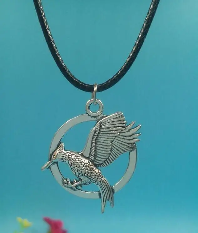 33x27 mm Bird Pendant Necklace Vintage Ancient Silver Charms Necklace New Fashion Jewelry Gift 1 pcs
33x27 mm Bird Pendant Necklace Vintage Ancient Silver Charms Necklace New Fashion Jewelry Gift 1 pcs