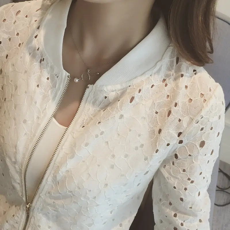 Women's Summer Thin Jacket 2019 White Lace Long Sleeve Sunscreen Women Clothing Hollow Out Breathable Bomber Jacket
Women's Summer Thin Jacket 2019 White Lace Long Sleeve Sunscreen Women Clothing Hollow Out Breathable Bomber Jacket