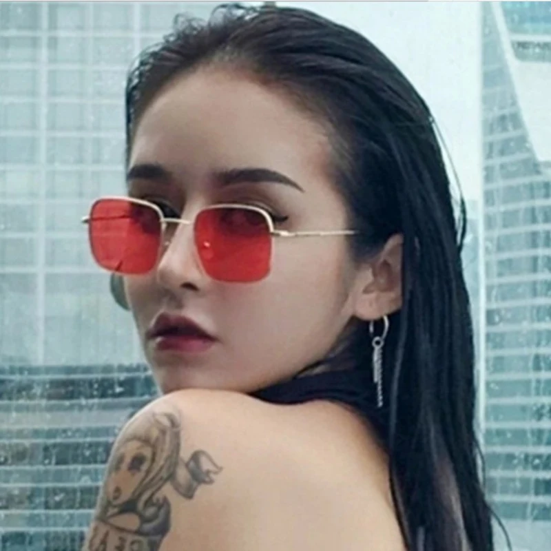 MIZHO Fashion Protable Square Metal Color Sunglasses Women Square Vintage RED Quality Men Sun glasses Frame Small Ladies Brand
MIZHO Fashion Protable Square Metal Color Sunglasses Women Square Vintage RED Quality Men Sun glasses Frame Small Ladies Brand