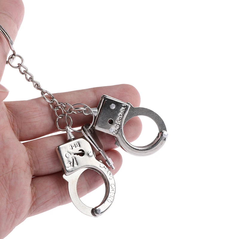 1pc Creative Alloy Police Double Handcuffs Key Chain Auto Keyring Key Holder Car Keychain Bag Charm Pendant Accessories Gift
1pc Creative Alloy Police Double Handcuffs Key Chain Auto Keyring Key Holder Car Keychain Bag Charm Pendant Accessories Gift