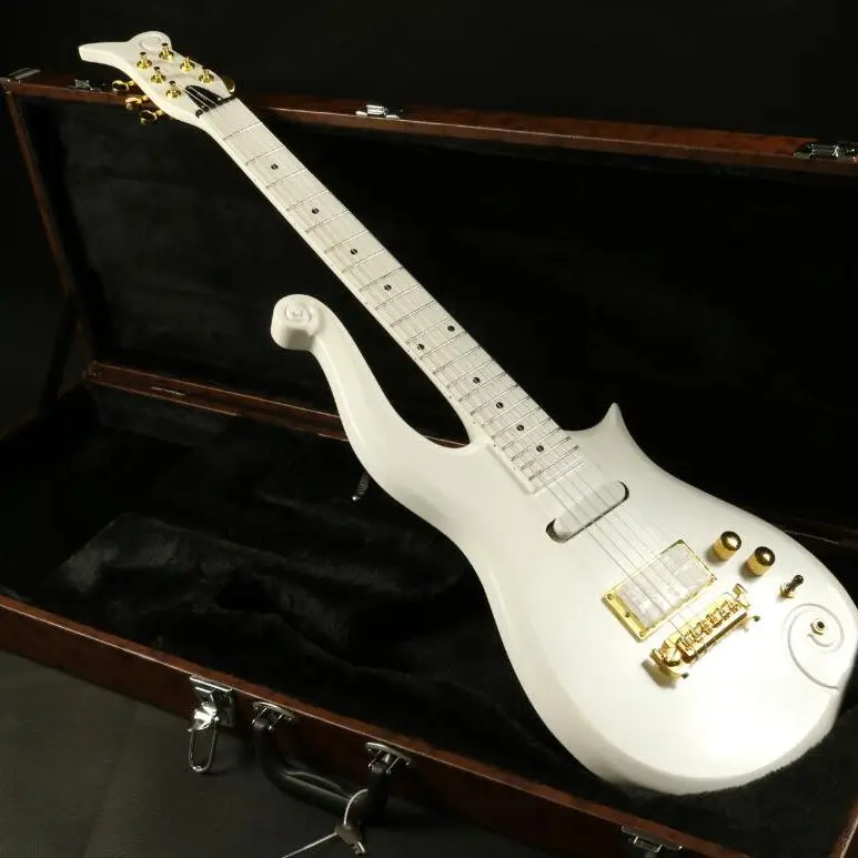 Instock white prince electric guitar gold hardware set in joint korean headmachine guranteed quality free shipping
Instock white prince electric guitar gold hardware set in joint korean headmachine guranteed quality free shipping