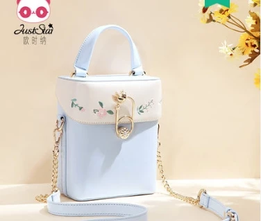 Princess sweet lolita bag Summer and spring fashion small fresh handbag satchel Korean chain small square women's bag OSN171896
Princess sweet lolita bag Summer and spring fashion small fresh handbag satchel Korean chain small square women's bag OSN171896