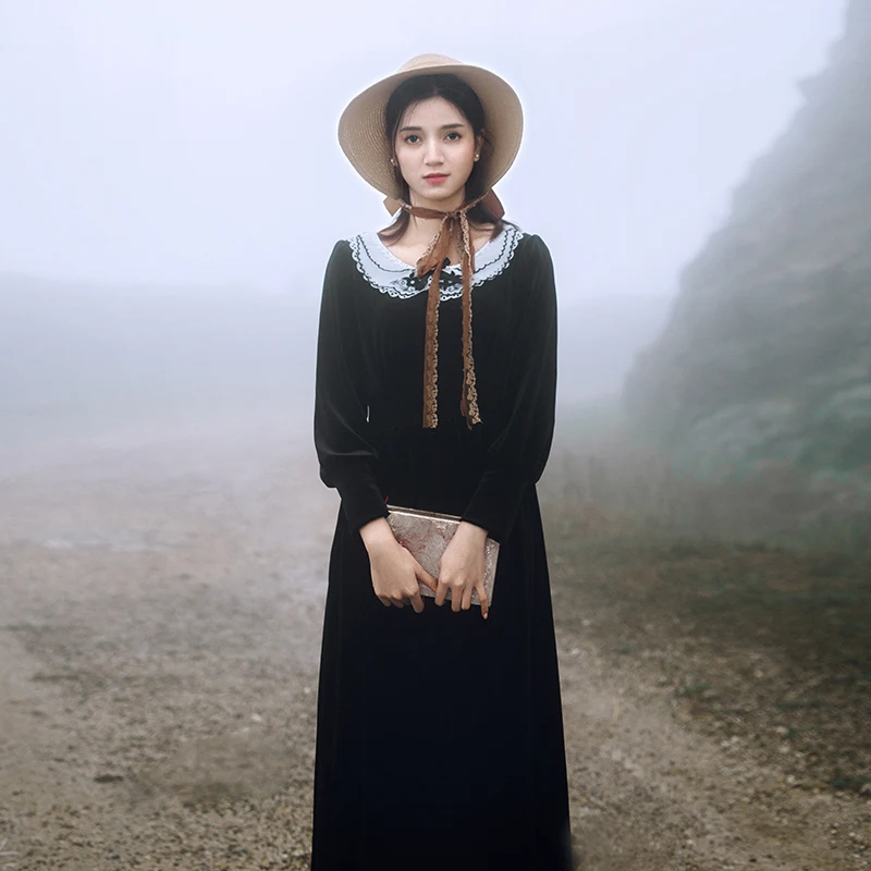 LYNETTE'S CHINOISERIE Spring Autumn Original Design Women French Vintage Black Velvet Dresses
LYNETTE'S CHINOISERIE Spring Autumn Original Design Women French Vintage Black Velvet Dresses