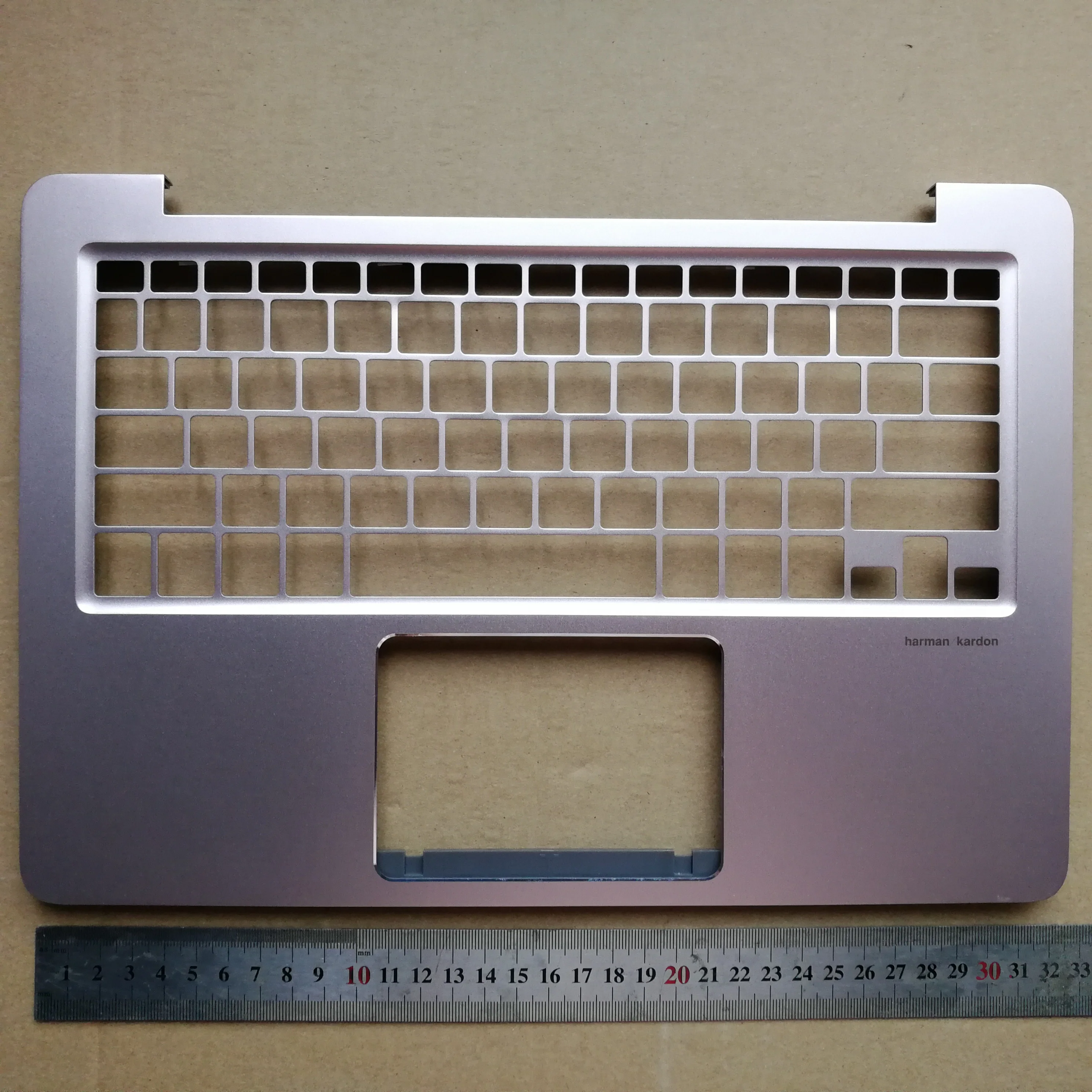 90% New laptop upper case base cover palmrest for ASUS U4000UQ RX310U U306U U310UA U410UV UX310
90% New laptop upper case base cover palmrest for ASUS U4000UQ RX310U U306U U310UA U410UV UX310