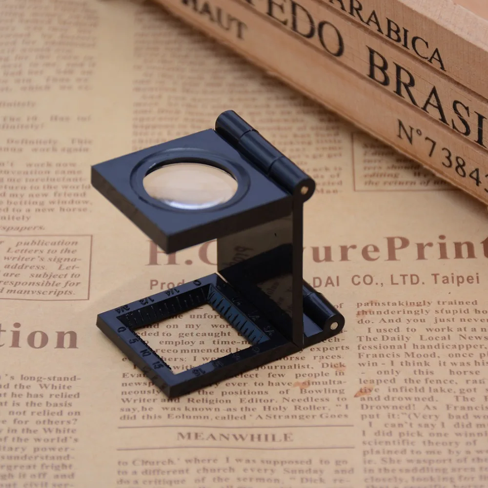 Foldable 12x Magnification Lupa Optical Lenses Magnifying GlassScale Magnifier LED Illumination Light Printing Fabric
Foldable 12x Magnification Lupa Optical Lenses Magnifying GlassScale Magnifier LED Illumination Light Printing Fabric