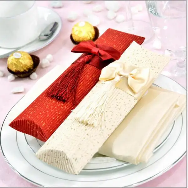 Alice, Paper Pillow Box Red and Cream Box Wedding Favor Candy Boxes Gift Packaging, 20pcs/lot paperboard box
Alice, Paper Pillow Box Red and Cream Box Wedding Favor Candy Boxes Gift Packaging, 20pcs/lot paperboard box