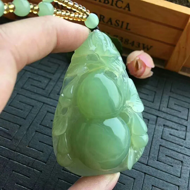 

JoursNeige Fresh Green Natural Stone Pendants Fine Caved Peace gourd Pendant Necklace Beads Sweater Chain Fashion Gift Jewelry