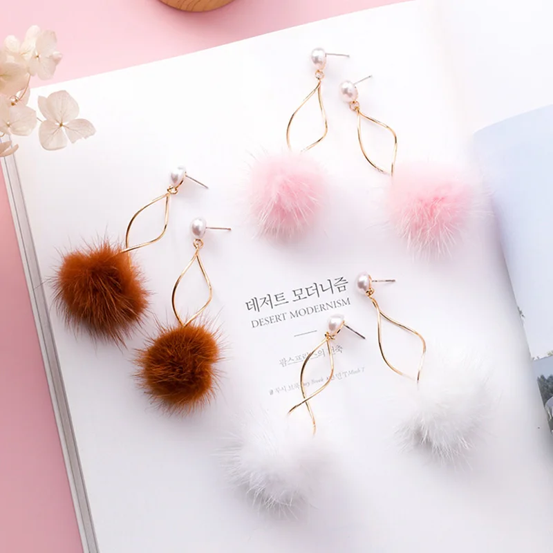 2019 New Irregular Metal Wave Brown White Pink Pompom Drop Earrings For Women Ladies Chic Pearl Long Korean Earrings Jewelry
2019 New Irregular Metal Wave Brown White Pink Pompom Drop Earrings For Women Ladies Chic Pearl Long Korean Earrings Jewelry