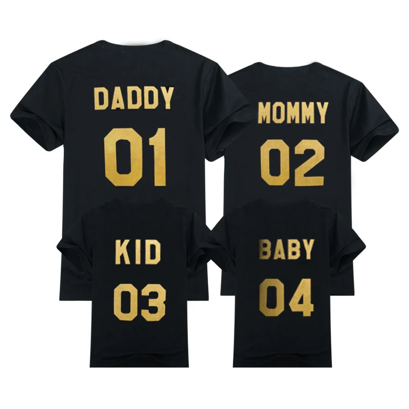 Family Look Dad Mom Kid Matching Outfits Mommy and Me Clothes Mother Daughter Dresses Fashion T-Shits King Queen Prince Princess
Family Look Dad Mom Kid Matching Outfits Mommy and Me Clothes Mother Daughter Dresses Fashion T-Shits King Queen Prince Princess