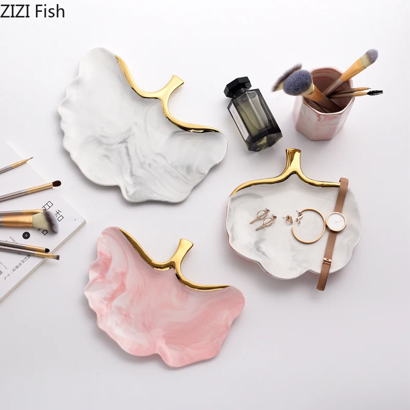 Nordic Style Marble Pattern Golden Edge Ceramics Storage Tray Jewelry Cosmetic Storage Tray Fruit Plate Cake Dessert Plate
Nordic Style Marble Pattern Golden Edge Ceramics Storage Tray Jewelry Cosmetic Storage Tray Fruit Plate Cake Dessert Plate