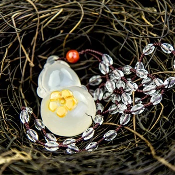 Free shipping Natural chalcedony gourd carving yellow flowers on the pendant necklace 48 mm * 24 mm * 4 mm charm men and women
Free shipping Natural chalcedony gourd carving yellow flowers on the pendant necklace 48 mm * 24 mm * 4 mm charm men and women