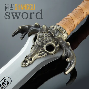 Conan the Barbarian King Father sword Excalibur sword Excalibur film is not open edge swords
Conan the Barbarian King Father sword Excalibur sword Excalibur film is not open edge swords