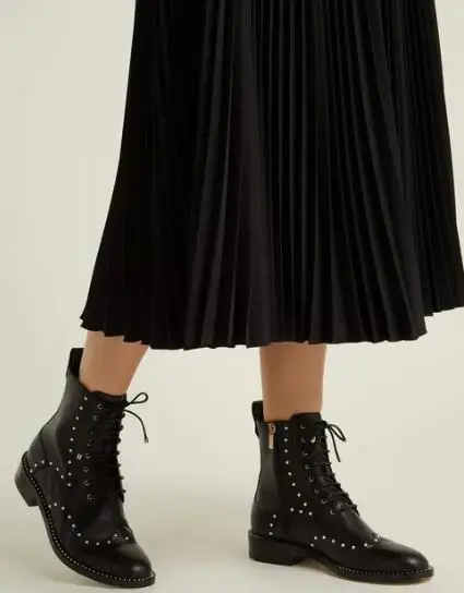 Dipsloot Ladies Sweety Pearl Embellished Round Toe Ankle Boots Female Lace-up Martin Boots Girls Square Low Heels Causal Shoes
Dipsloot Ladies Sweety Pearl Embellished Round Toe Ankle Boots Female Lace-up Martin Boots Girls Square Low Heels Causal Shoes