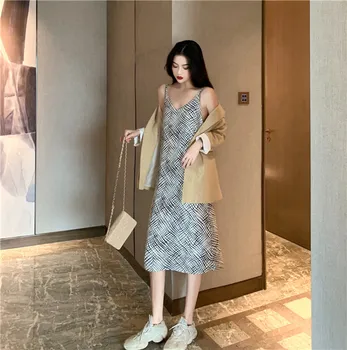 Women Clothes 2019 Sexy Dress,Summer Elegant Vintage Dress , Chiffon Sweet Straight Geometric Spaghetti Strap Women Dress
Women Clothes 2019 Sexy Dress,Summer Elegant Vintage Dress , Chiffon Sweet Straight Geometric Spaghetti Strap Women Dress